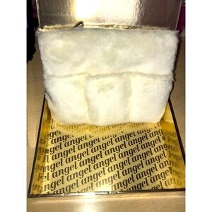 SALE | ✨LE Dream Angels Vanity Box & Fur Pouch